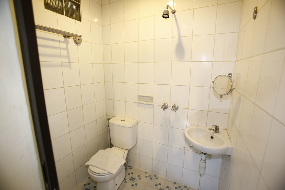 Reddoorz Plus @ Karet Setiabudi Джакарта Экстерьер фото