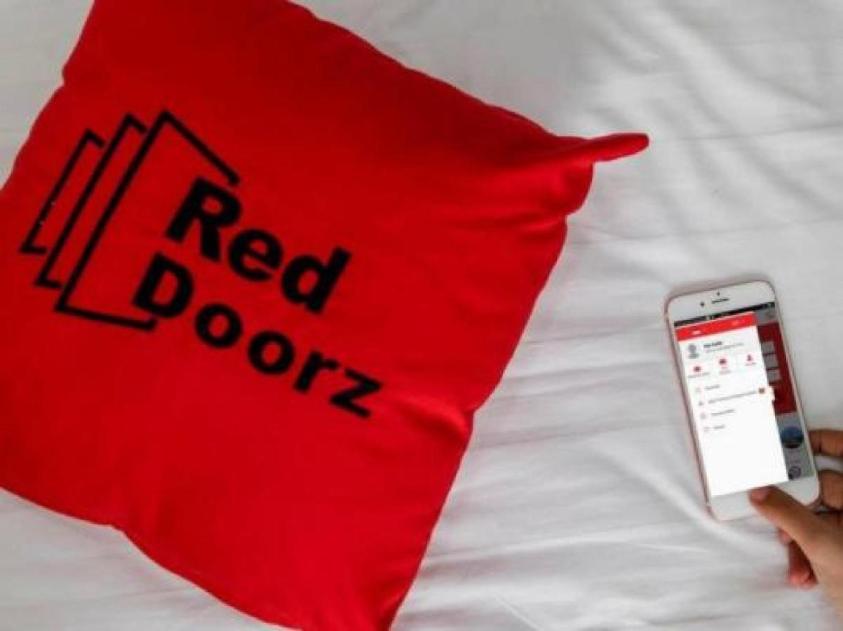 Reddoorz Plus @ Karet Setiabudi Джакарта Экстерьер фото